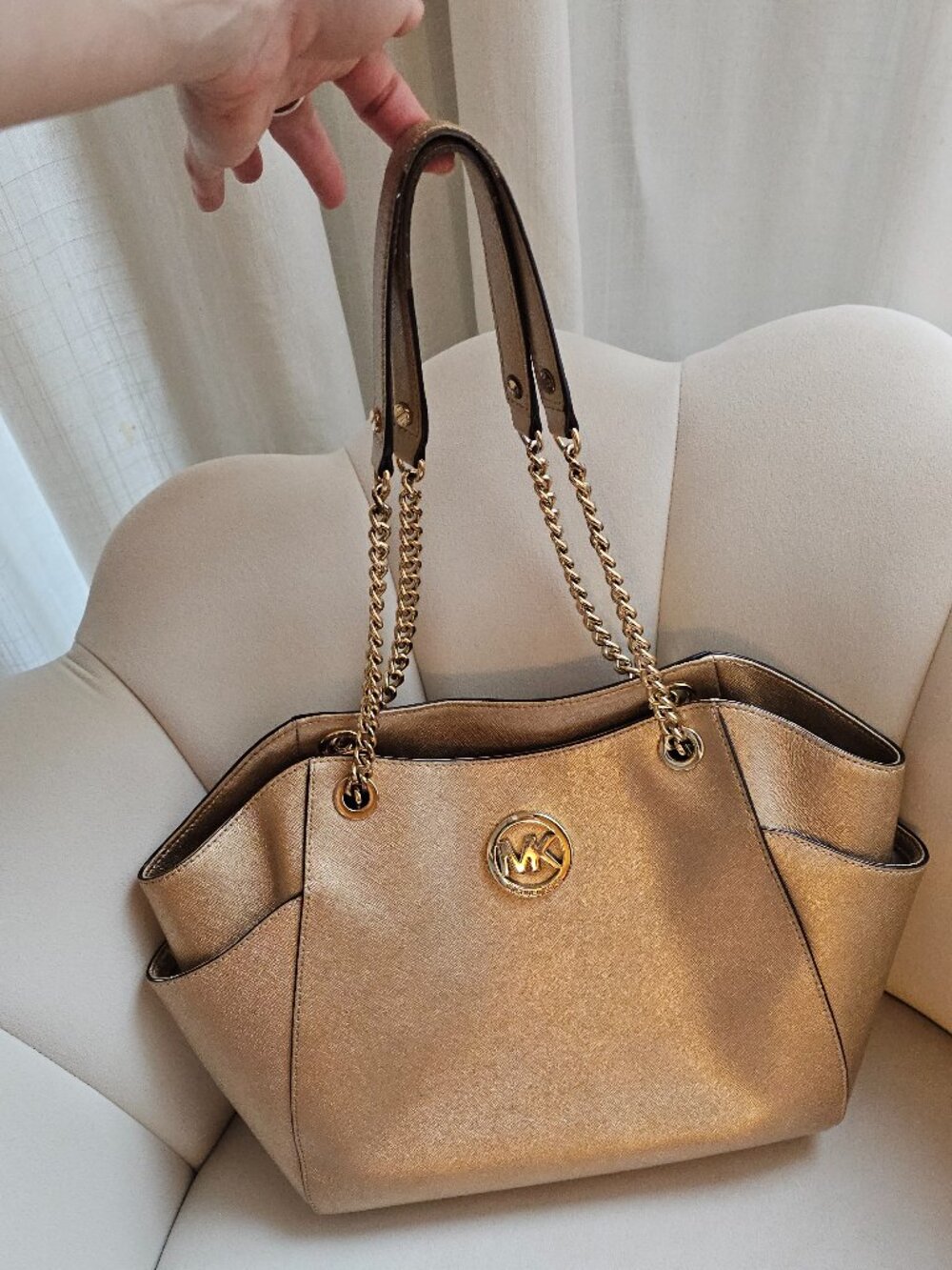 Michael Kors Shoulder Bag in Champagne Gold